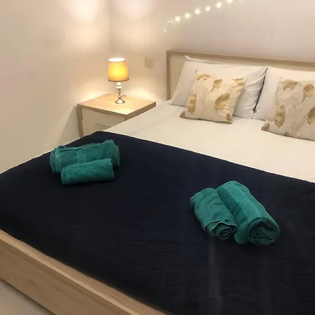 Stanza Con Bagno Privato Vicino St Julian E Paceville Konukevi